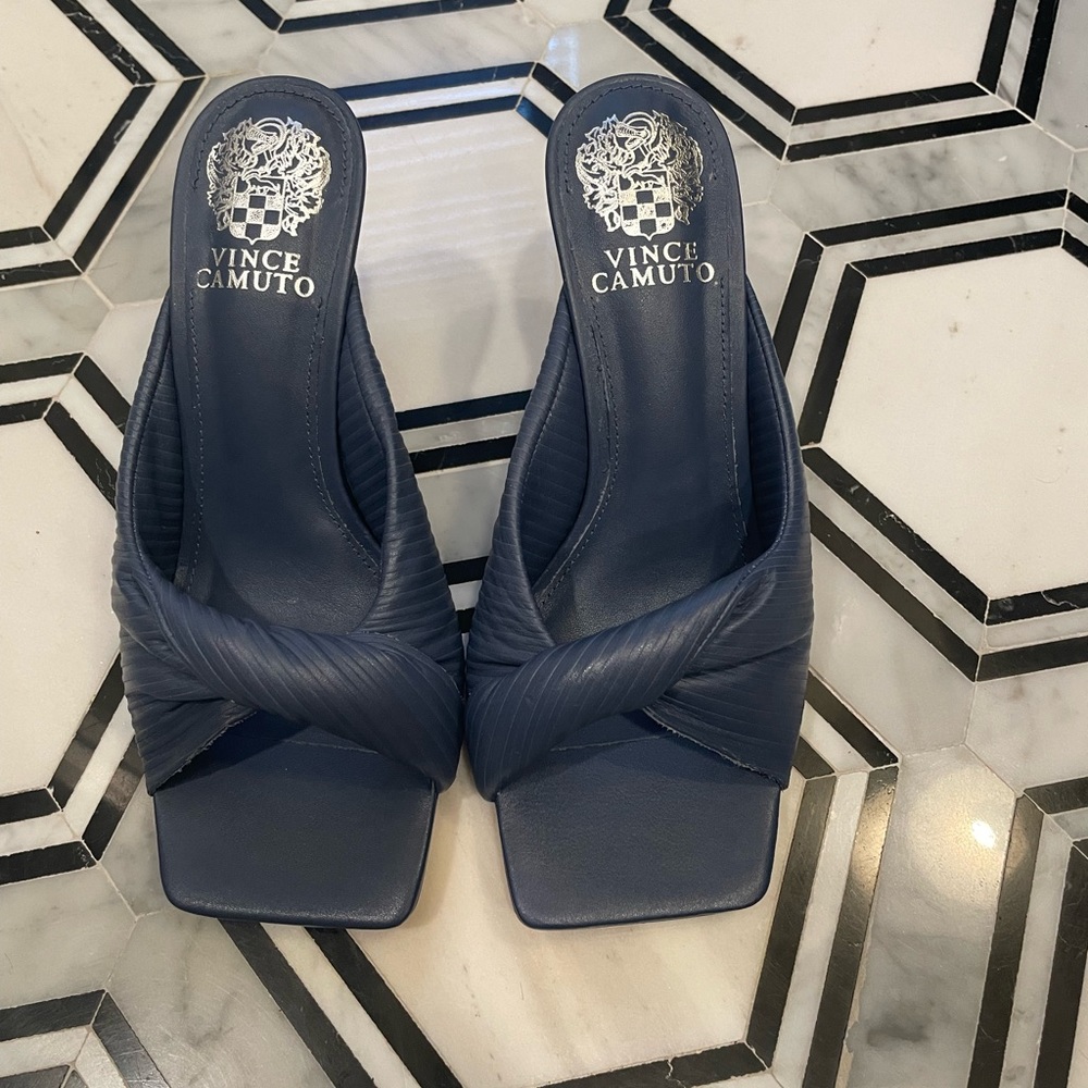 Vince Camuto Navy Blue Heels